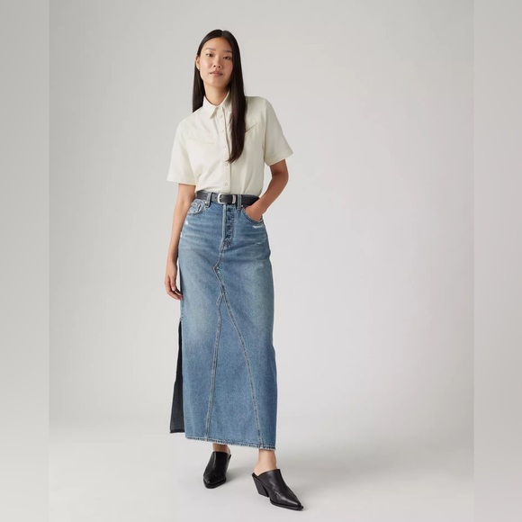 NWT Levi’s Long Icon Skirt in Vintage Ski Medium Wash - Picture 1 of 13